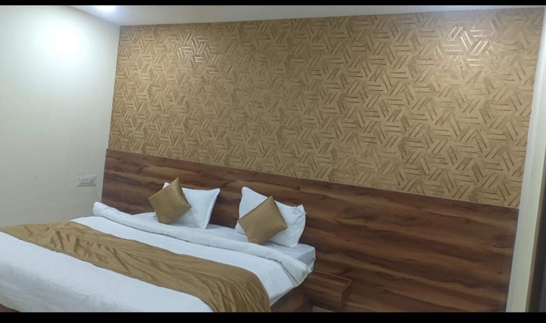 Siddi Vinayaka Hotel Hyderabad Exterior foto