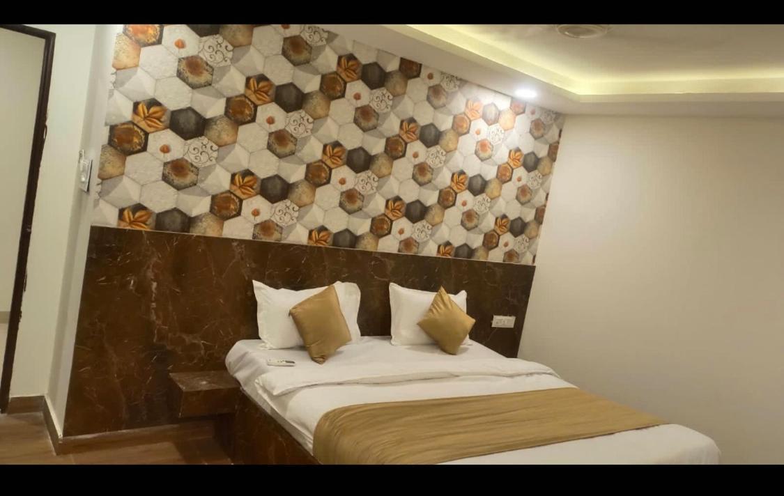 Siddi Vinayaka Hotel Hyderabad Exterior foto